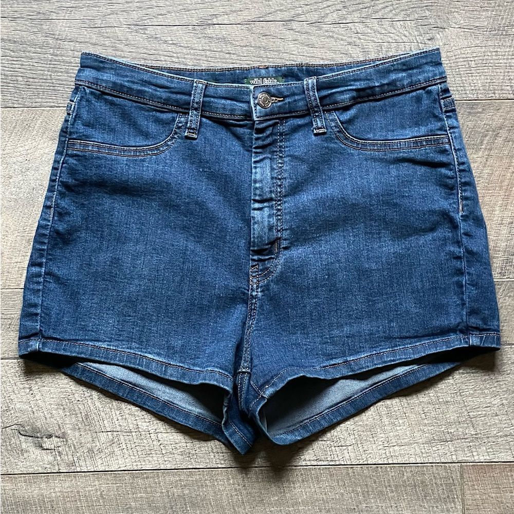Wild Fable, Dark-Wash, High-Rise, Jean Shorts. Size 12/31.